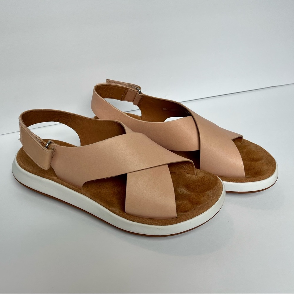 Clarks  Jesma cross nude leather women’s sandals very comfortable! Size 6